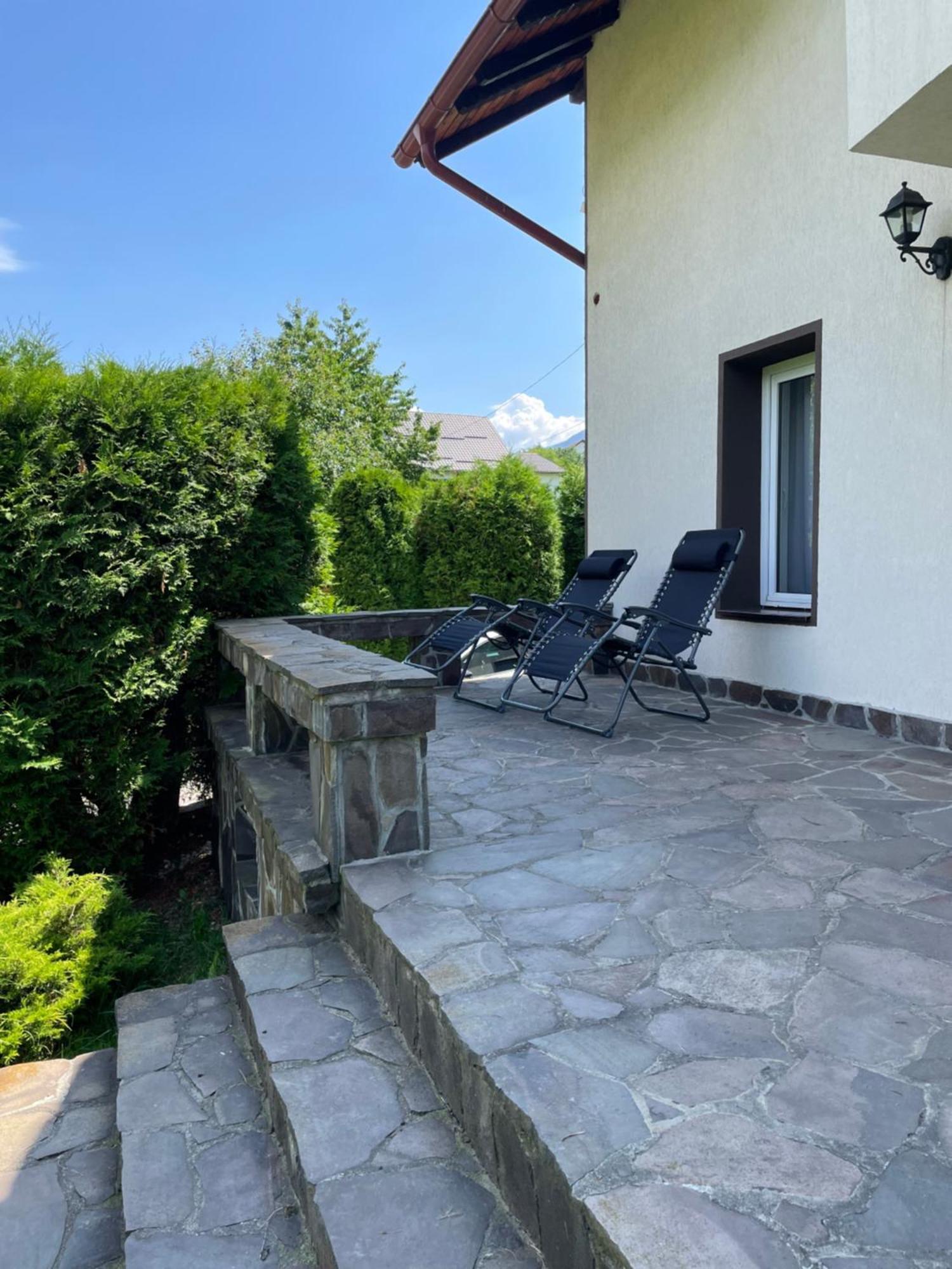 Villa Homy Family House à Bran  Extérieur photo