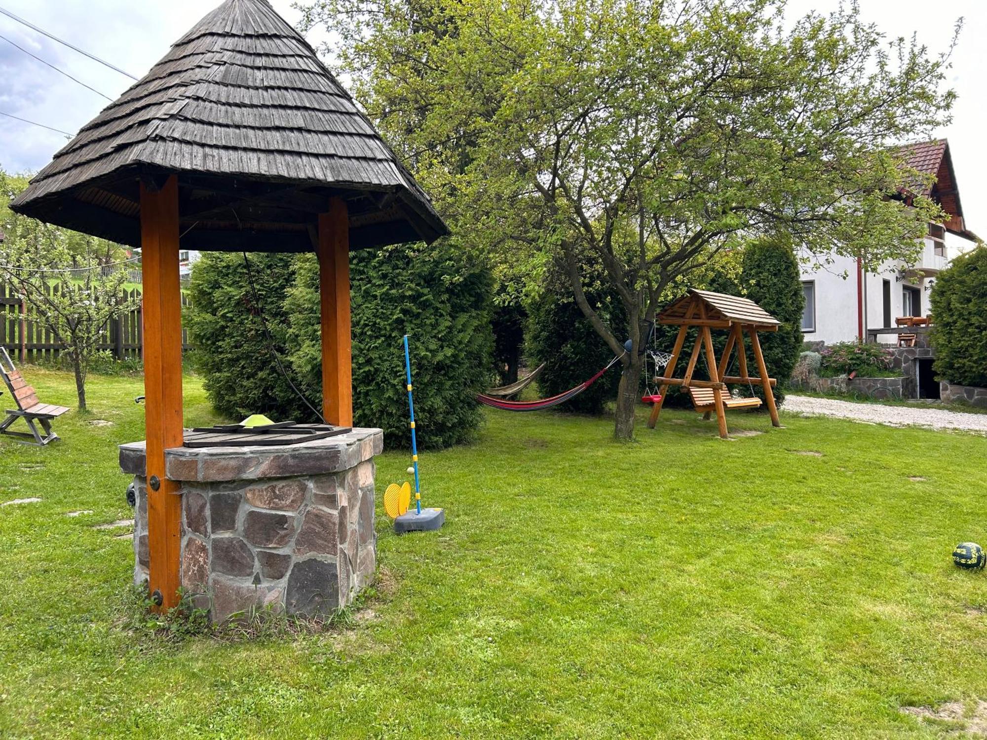 Villa Homy Family House à Bran  Extérieur photo