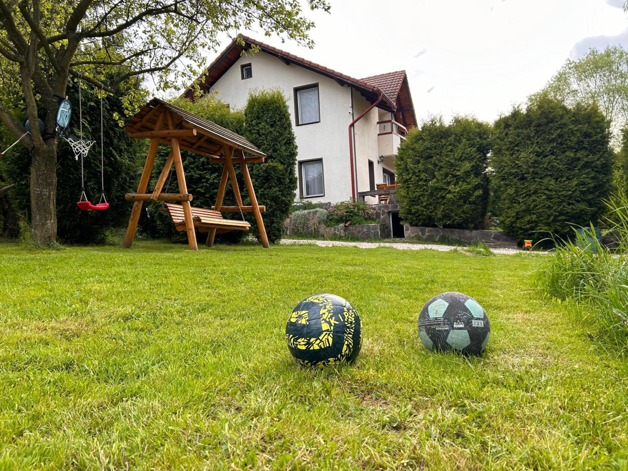Villa Homy Family House à Bran  Extérieur photo