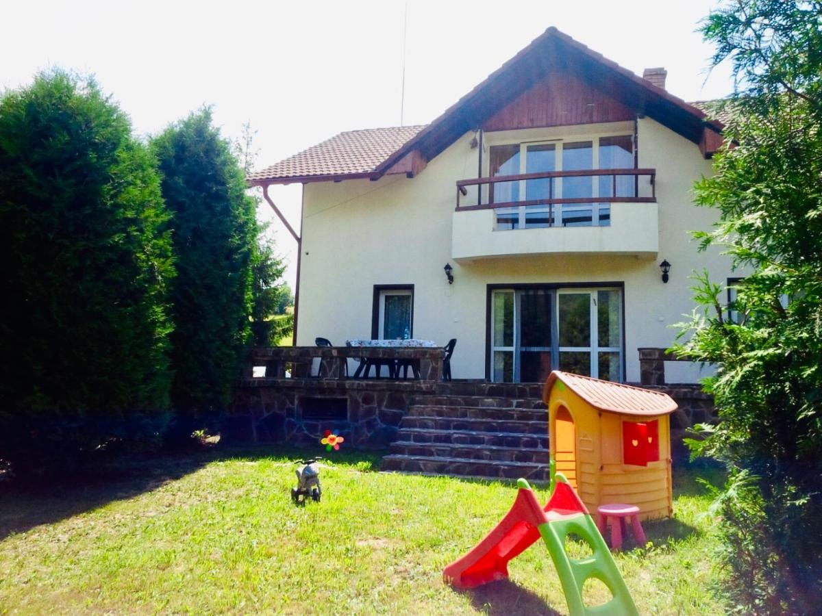 Villa Homy Family House à Bran  Extérieur photo